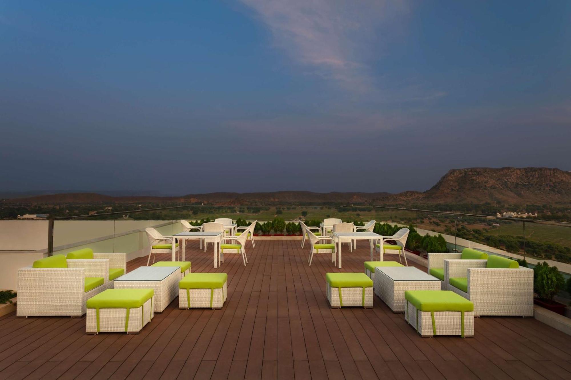 Doubletree By Hilton Jaipur Amer Eksteriør bilde