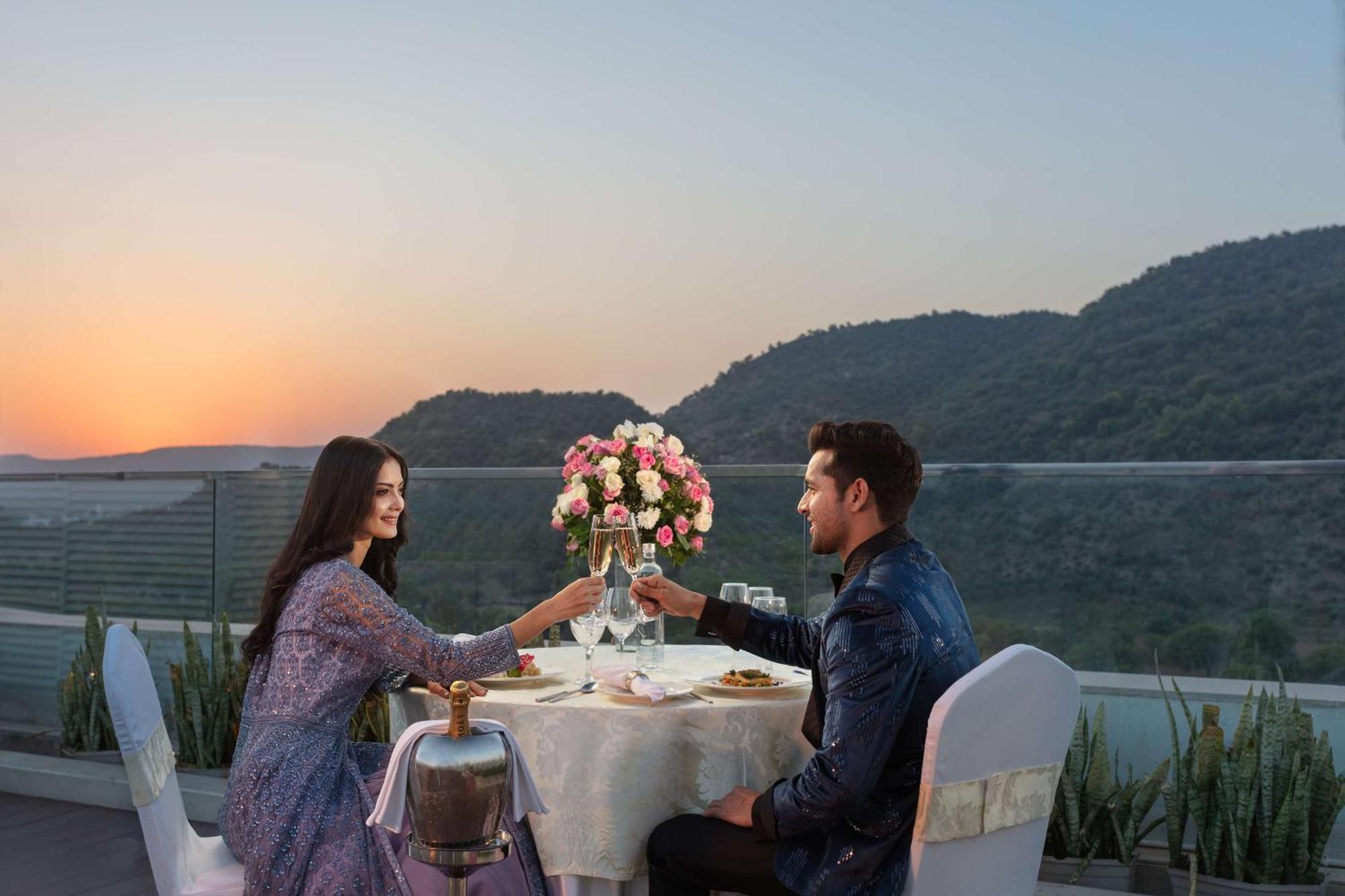 Doubletree By Hilton Jaipur Amer Eksteriør bilde